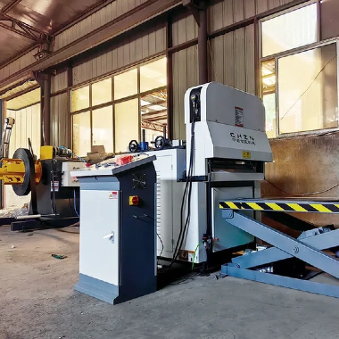 Comprendre le rôle de nivellement des machines dans le traitement des métaux