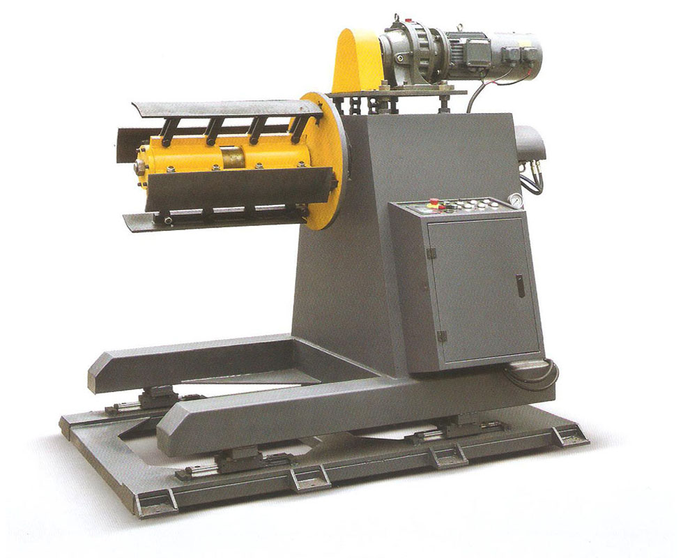 La machine de déroulement de bobines d'acier est utilisée dans les lignes de traitement des métaux