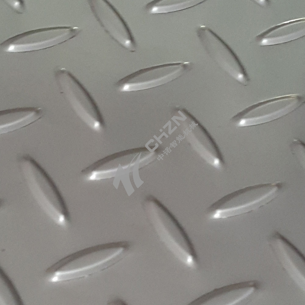 Quel modèle de plaque à carreaux en acier inoxydable convient le mieux au revêtement de sol ?